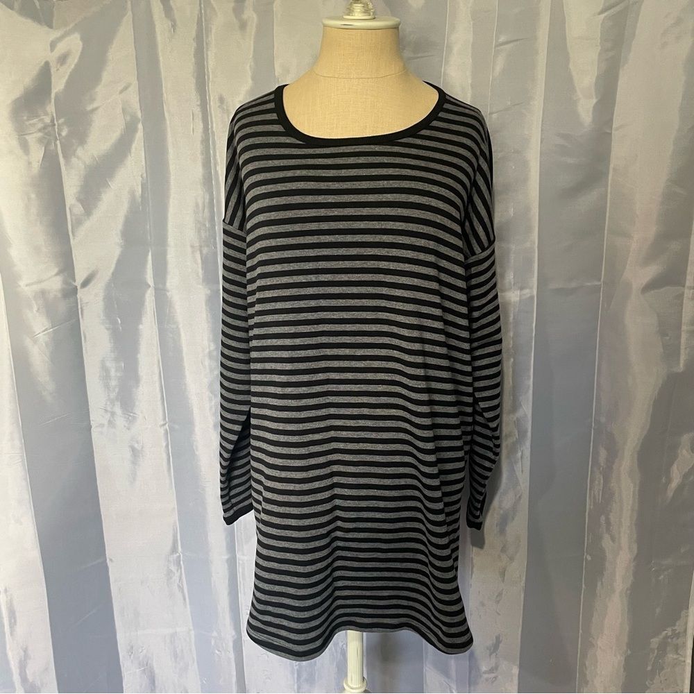 Eileen Fisher Shirt Top Women's M Crew Neck Black Stripes Pullover Long Sleeves